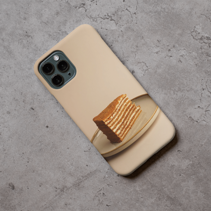 "Just cake." - Fertige individuelle Dual-Layer-Hülle für das iPhone